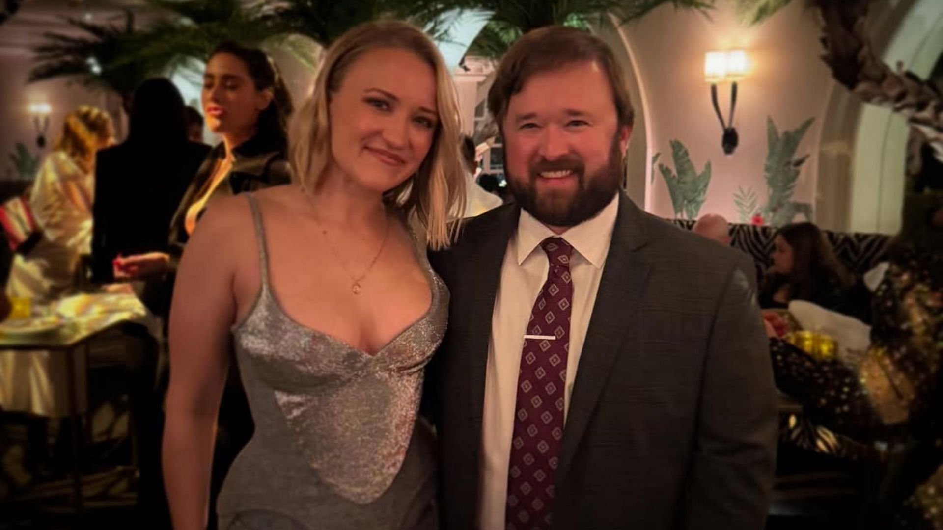 Haley Osment with sister Emily Osment (Image via Instagram/@hjosment)